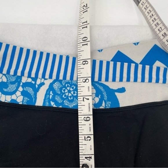 LULULEMON Women’s Astro Wunder Under Crop Black/blue size: 6 - Picture 10 of 11